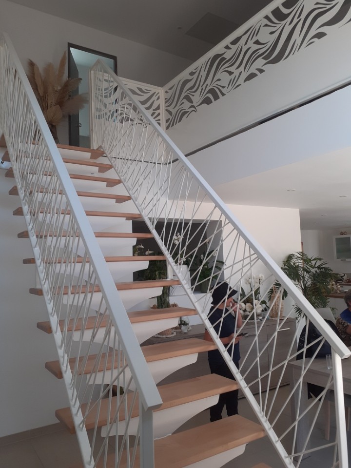 escalier et gardes corps